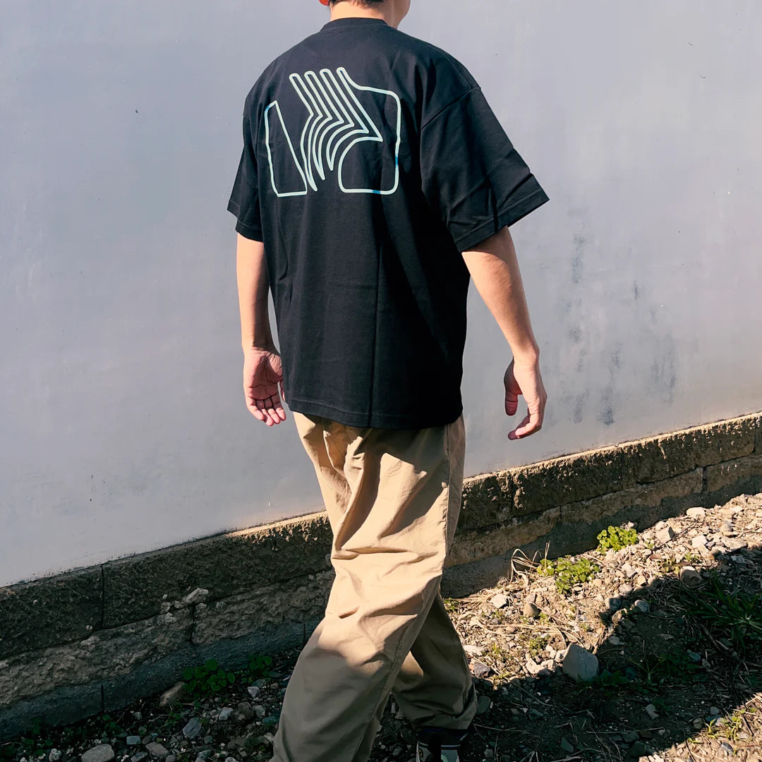 Typostscript® “PAGES TEE”