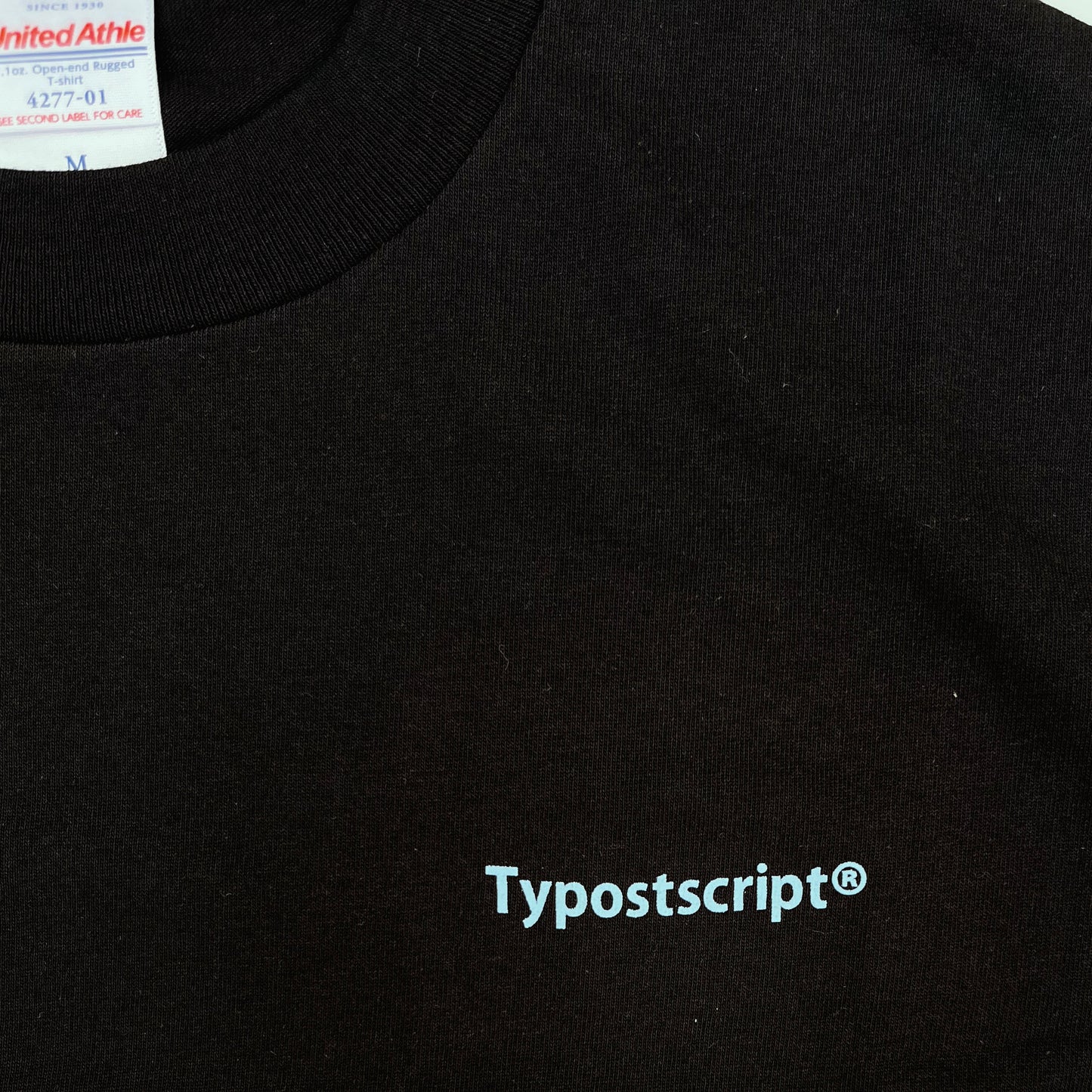 Typostscript® “PAGES TEE”
